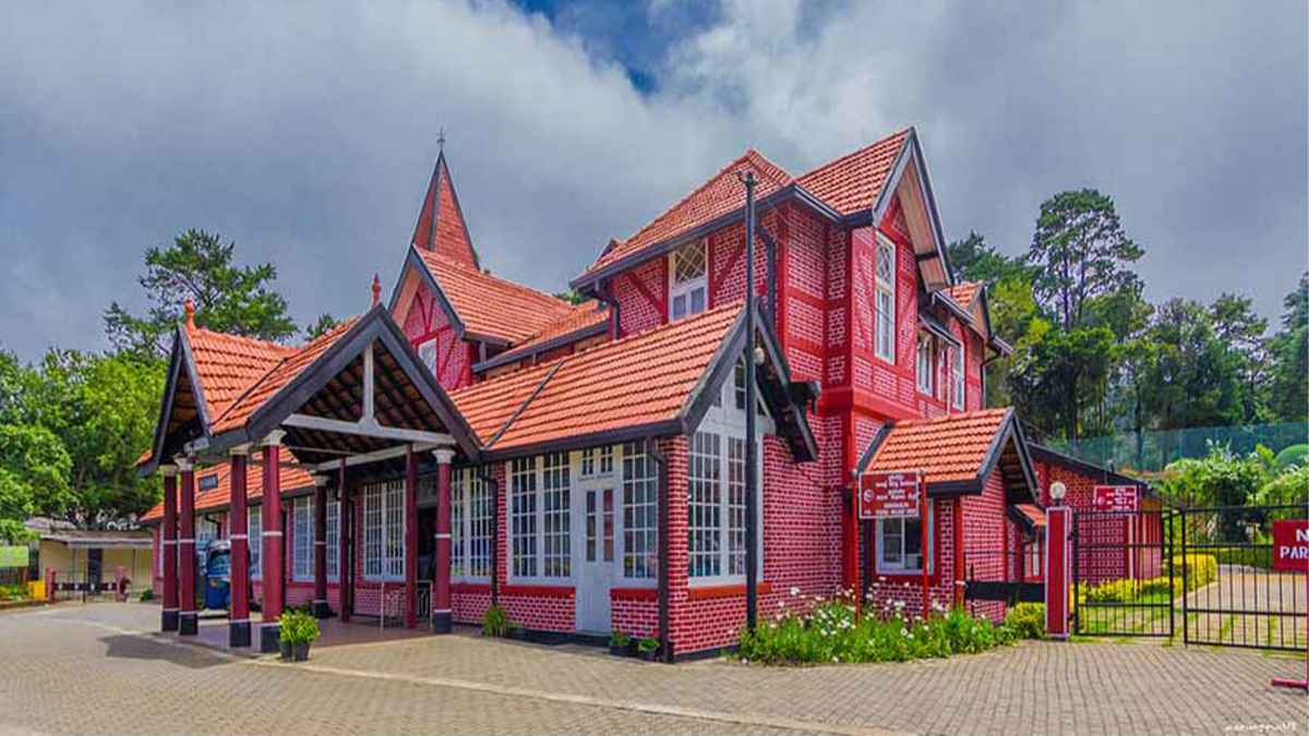 Nuwara_Eliya_Post_Office_1200px_23_11_07